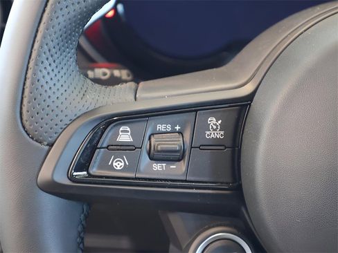 New 2025 Alfa Romeo Giulia AWD w/ Driving Assist Package image 28