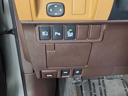 Used 2018 Lexus ES 350 w/ Navigation System Package image 26