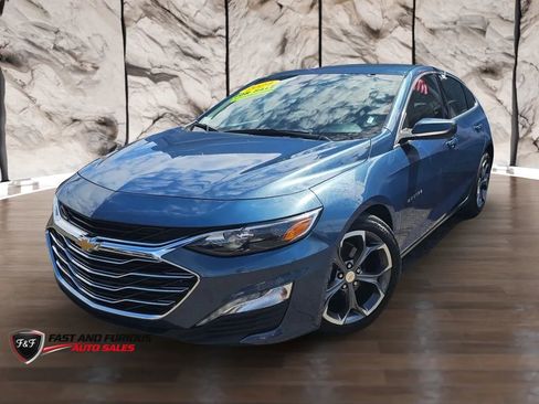 Used 2024 Chevrolet Malibu LT FWD image 2