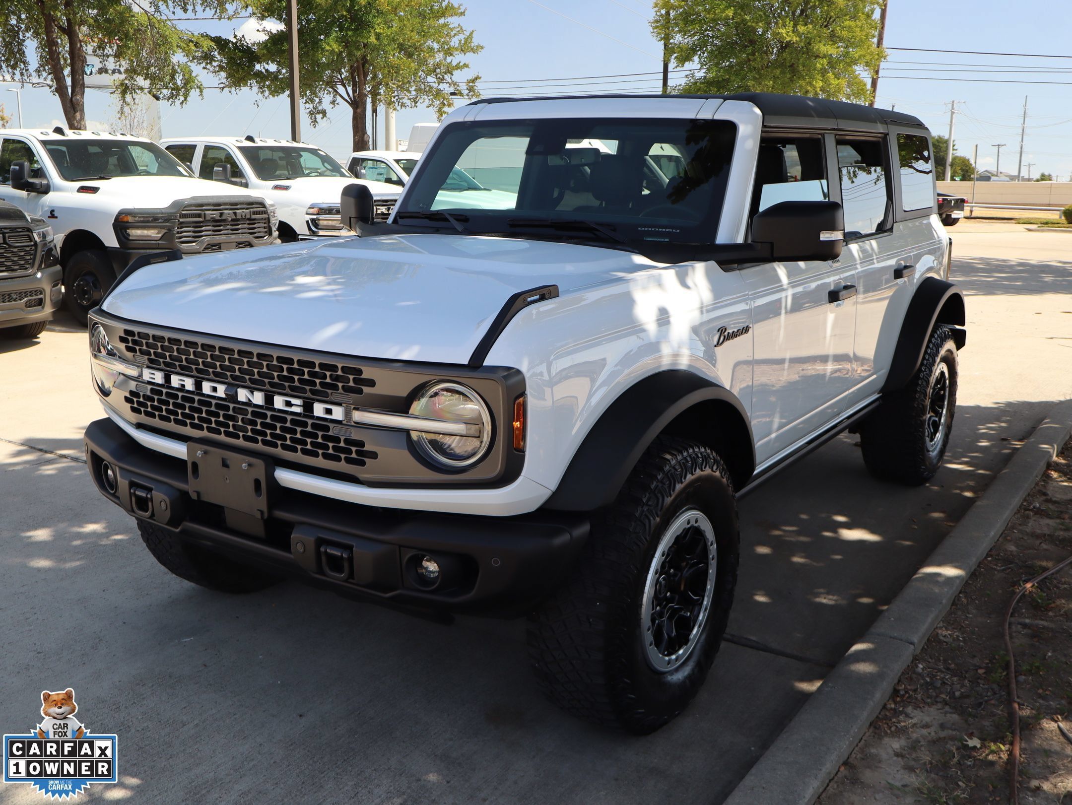 Used 2023 Ford Bronco Badlands w/ Sasquatch Package AWD/4WD image 8