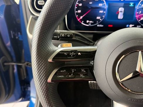Used 2025 Mercedes-Benz GLC 300 4MATIC image 19