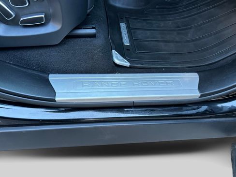 Used 2014 Land Rover Range Rover Sport HSE image 19