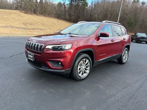 Used 2021 Jeep Cherokee Latitude Plus image 3