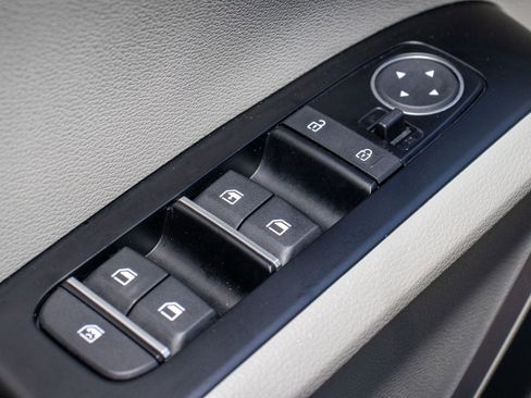 Used 2023 Kia Soul LX image 24