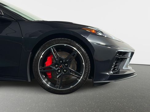 Used 2024 Chevrolet Corvette Stingray Preferred Cpe w/ Z51 Performance Package RWD image 3