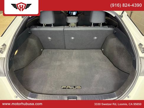 Used 2016 Toyota Prius Three image 42