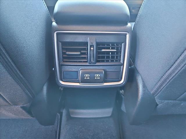 Used 2024 Subaru Forester Premium AWD/4WD image 18