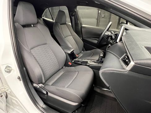 Used 2024 Toyota Corolla SE FWD image 5