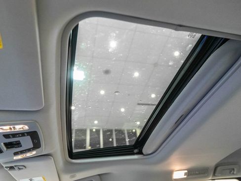 New 2026 Toyota Sienna XLE FWD image 23