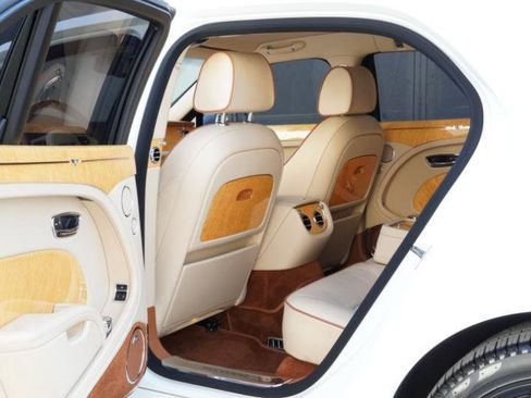 Used 2012 Bentley Mulsanne RWD image 44