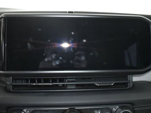 Used 2024 Jeep Wrangler Sahara image 21