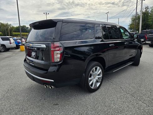 Used 2021 Chevrolet Suburban High Country image 9