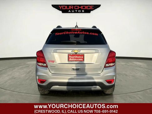 Used 2019 Chevrolet Trax LT w/ LT Convenience Package image 4