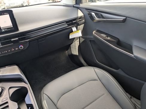 Used 2025 Kia EV6 Light w/ Light LR Technology Package RWD image 19