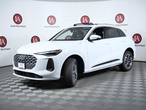 New 2025 Audi Q5 Premium image 4