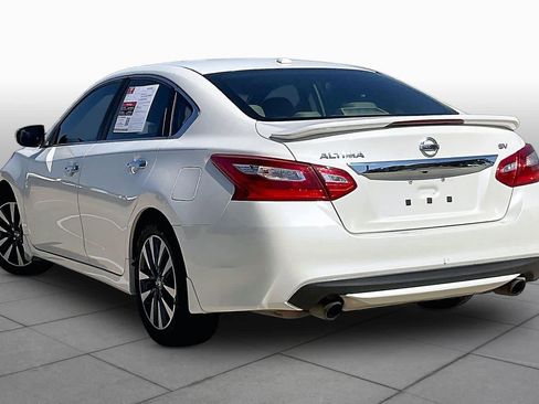Used 2017 Nissan Altima 2.5 SV w/ Convenience Package FWD image 12