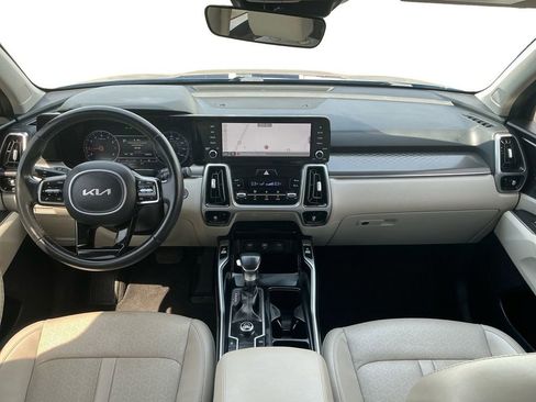 Used 2022 Kia Sorento S w/ Panoramic Sunroof Package FWD image 17