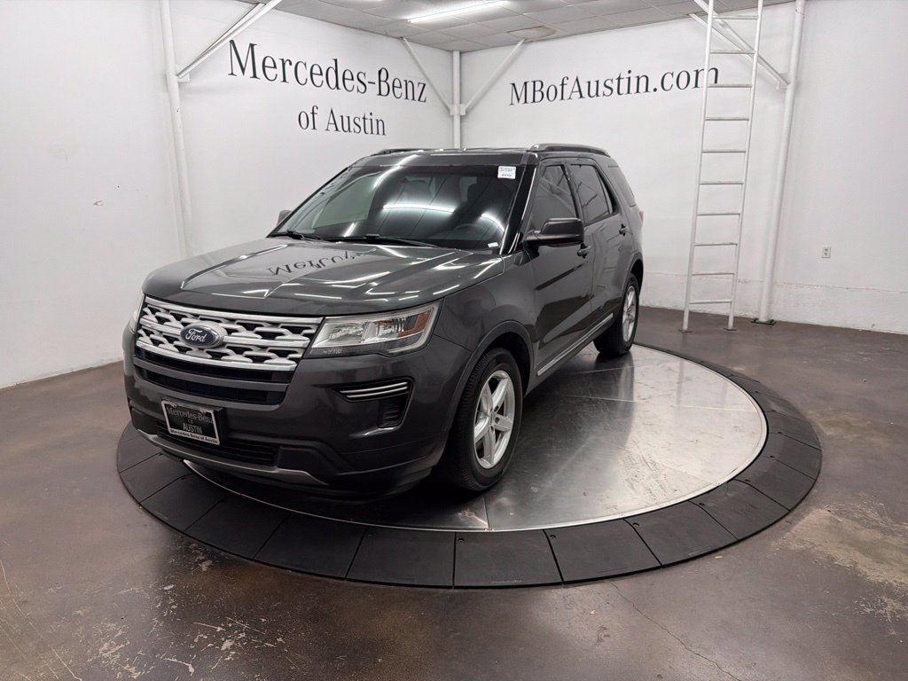 Used 2019 Ford Explorer XLT FWD image 3
