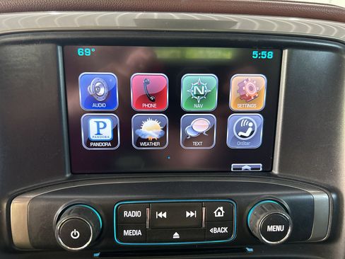 Used 2015 Chevrolet Silverado 2500 High Country w/ Duramax Plus Package image 32