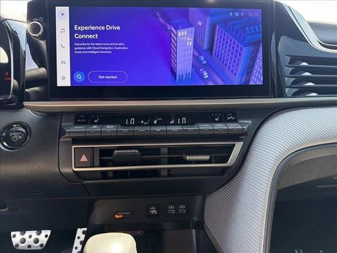 Used 2025 Toyota Camry SE w/ Multimedia Upgrade Package FWD image 18