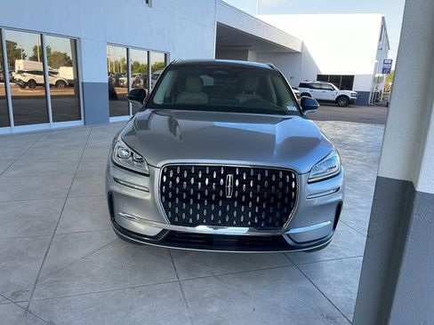 Used 2023 Lincoln Corsair Reserve w/ Equipment Group 201A image 3