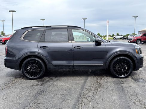 Used 2025 Kia Telluride SX X-Line AWD/4WD image 2