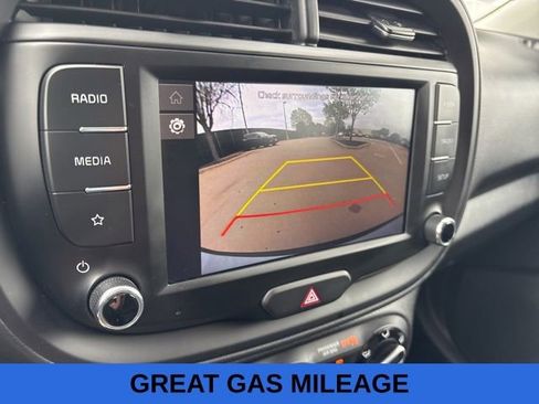 Used 2025 Kia Soul LX w/ LX Technology Package FWD image 10