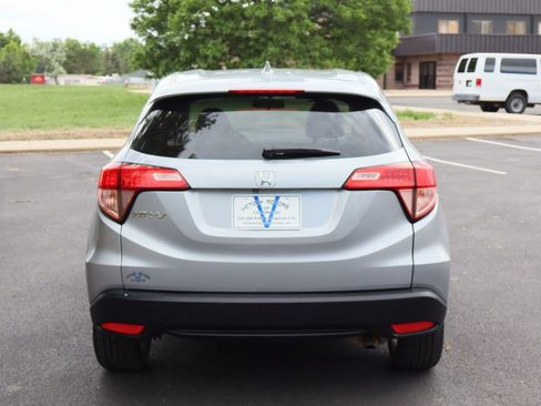 Used 2017 Honda HR-V LX image 6