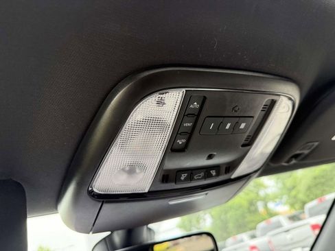 Certified 2022 Dodge Durango R/T w/ Blacktop Package AWD/4WD image 31