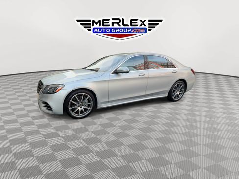 Used 2020 Mercedes-Benz S 560 Sedan w/ AMG Line Exterior image 4
