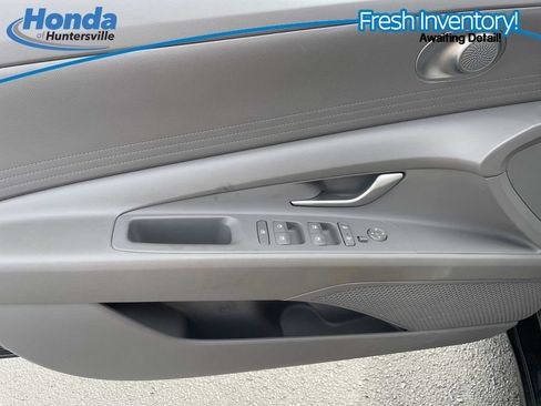Used 2023 Hyundai Elantra SEL w/ Cargo Package FWD image 18
