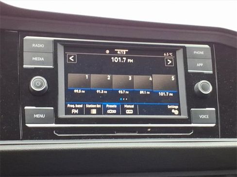 Used 2022 Volkswagen Jetta SE image 15