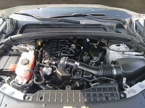 Used 2023 Jeep Grand Cherokee L Laredo RWD image 9