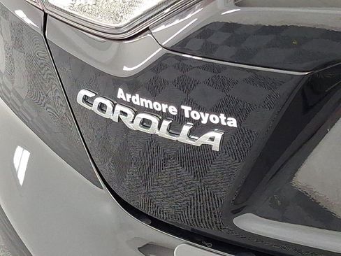 Used 2026 Toyota Corolla LE FWD image 15