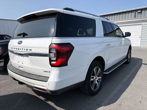 Used 2022 Ford Expedition Max Limited AWD/4WD image 2