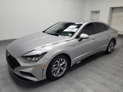 Used 2020 Hyundai Sonata SEL FWD image 2