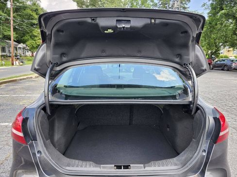 Used 2016 Ford Focus SE FWD image 12