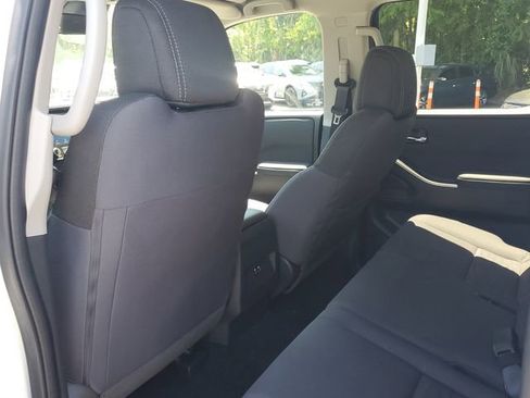 Certified 2024 Nissan Frontier SV w/ Technology Package RWD image 9