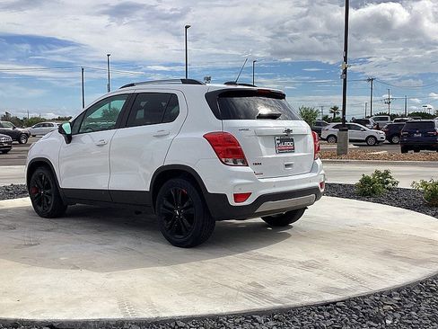 Used 2020 Chevrolet Trax LT w/ Redline Edition image 7