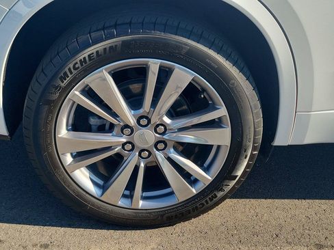 Used 2024 Cadillac XT6 Premium Luxury w/ Technology Package AWD/4WD image 5