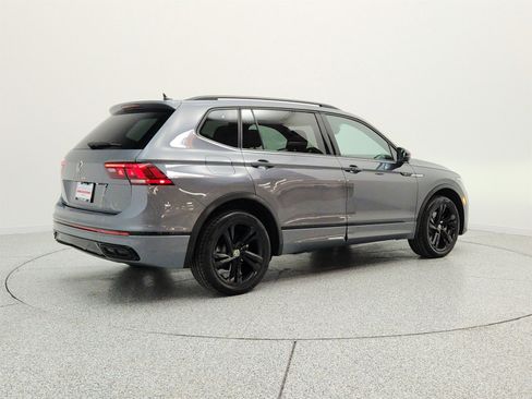 Used 2024 Volkswagen Tiguan SE R-Line FWD image 5