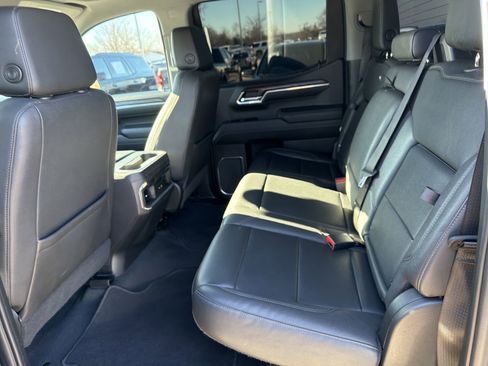 Certified 2023 GMC Sierra 1500 SLT image 15