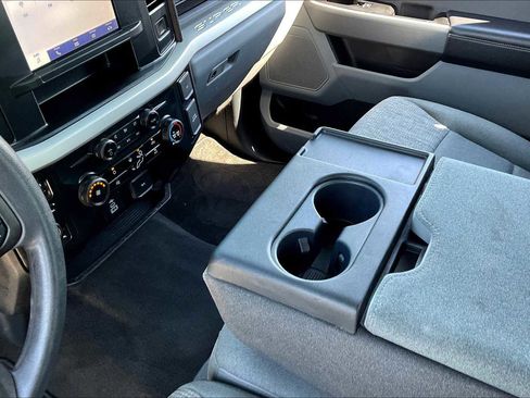 Used 2024 Ford F250 XLT w/ FX4 Off-Road Package image 15