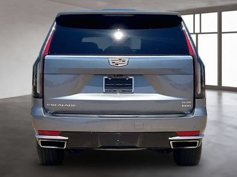 Used 2021 Cadillac Escalade Premium Luxury AWD/4WD image 4