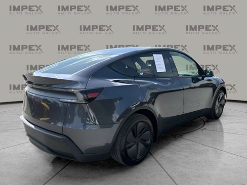 Used 2026 Tesla Model Y 2WD image 5