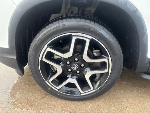 Used 2023 Honda Passport Elite image 13