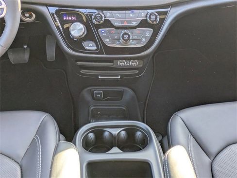 New 2025 Chrysler Voyager LX image 19