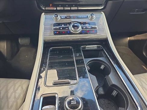 Used 2020 Lincoln Aviator Black Label Grand Touring w/ Class IV Trailer Tow Package image 11