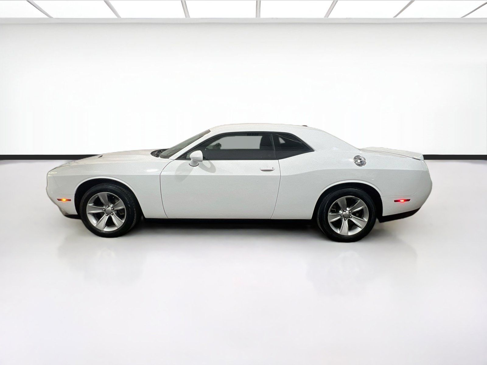 Used 2020 Dodge Challenger SXT RWD image 20
