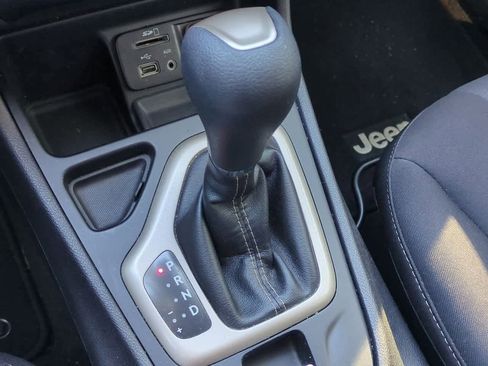 Used 2017 Jeep Cherokee Latitude image 31